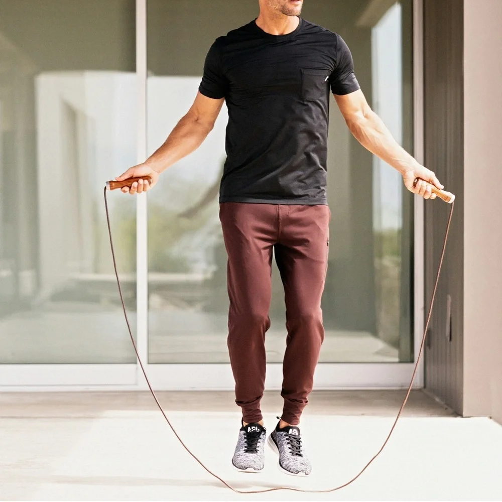 NWT Vuori Sunday Performance Jogger / Oxblood